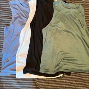 Vuori Women's Tank Tops lot - Blue, White, Black, Green